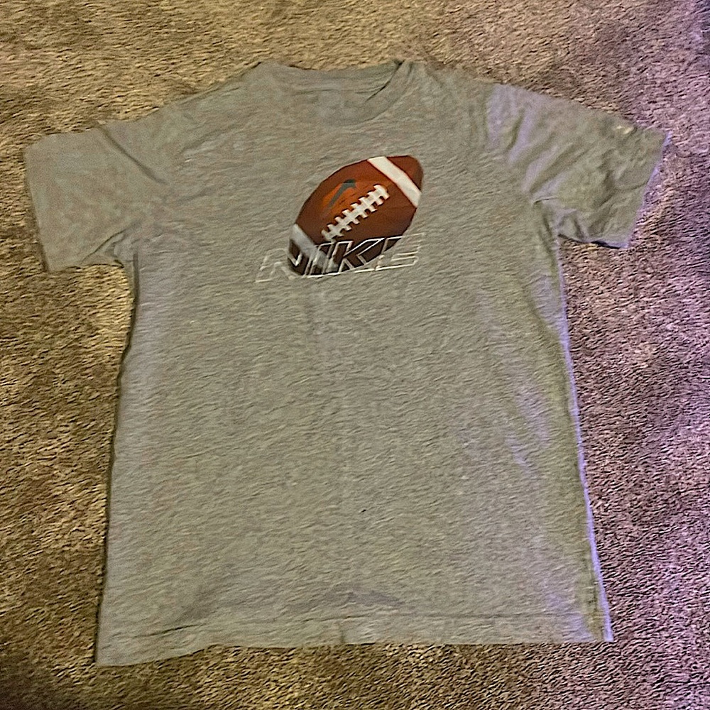 Grey Nike football t-shirt